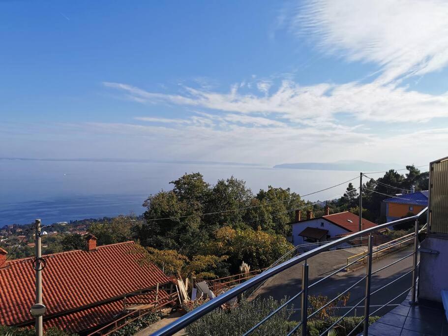 Ferienwohnung Mit 180° Meerblick Dobreć Extérieur photo