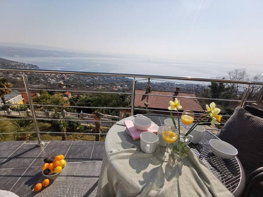 Ferienwohnung Mit 180° Meerblick Dobreć Extérieur photo